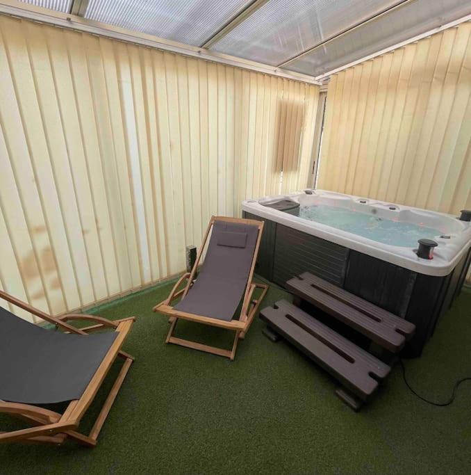 Houdarling Chalet Et Spa Hammam Jacuzzi Et Sauna Nîmes Zewnętrze zdjęcie